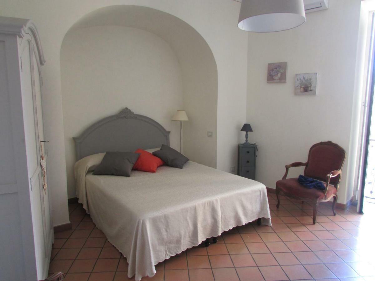 Salerno Domus Claudia Apartment Exterior foto